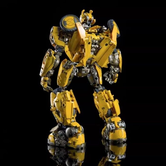 Transformers toys TMT-01 Cybertronian Bumblebee - Image 4