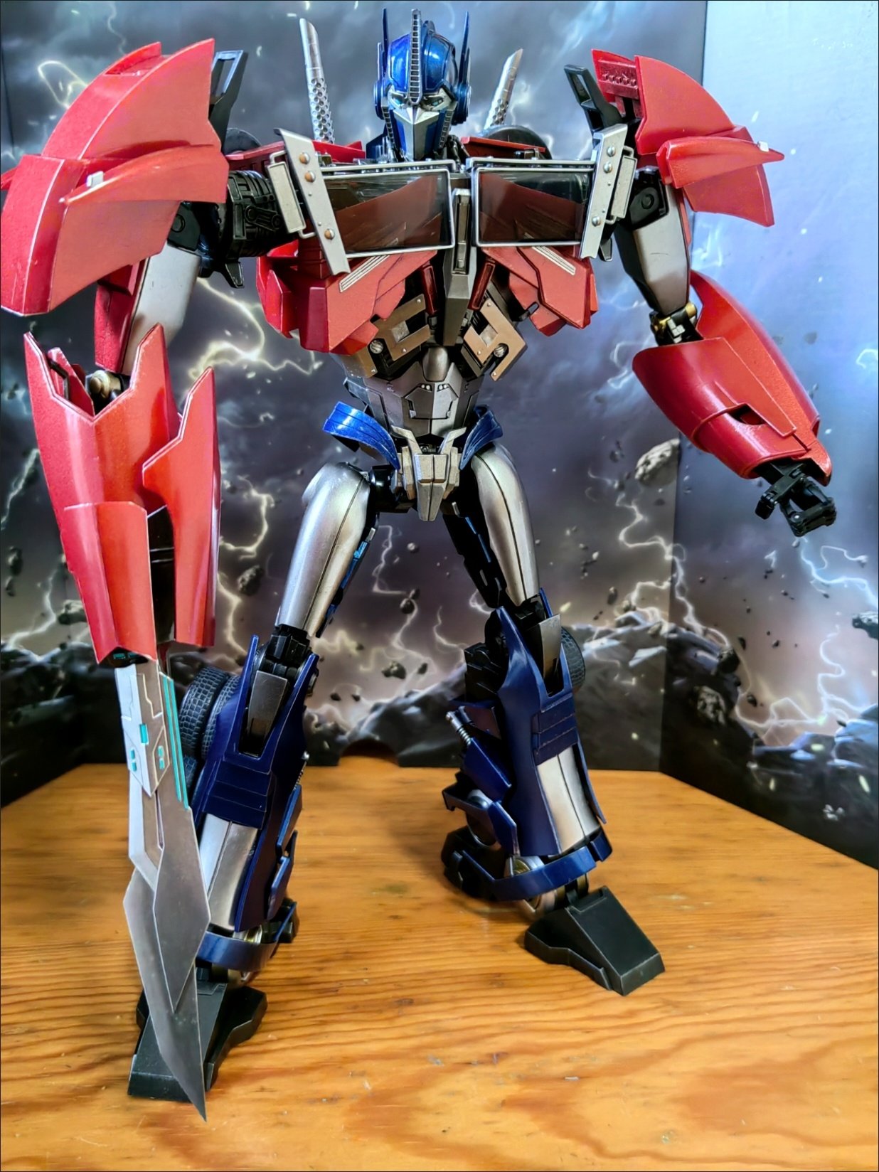 Action Figure Iron Warrior IW-07 Leader DLX Optimus Prime