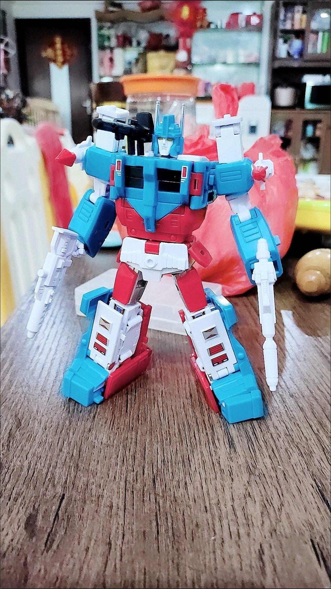 Transformers toys NewAge H27WEX Ultra Magnus
