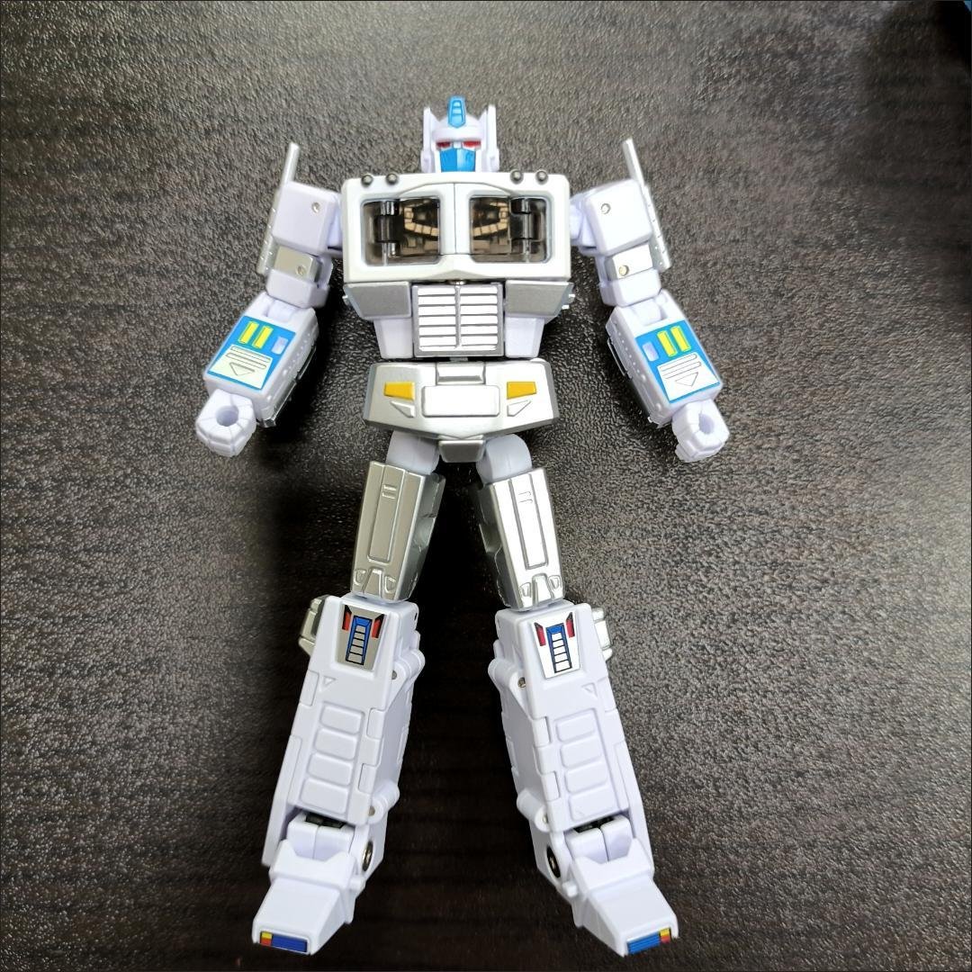 Transformers toys NewAge H27WEX Ultra Magnus