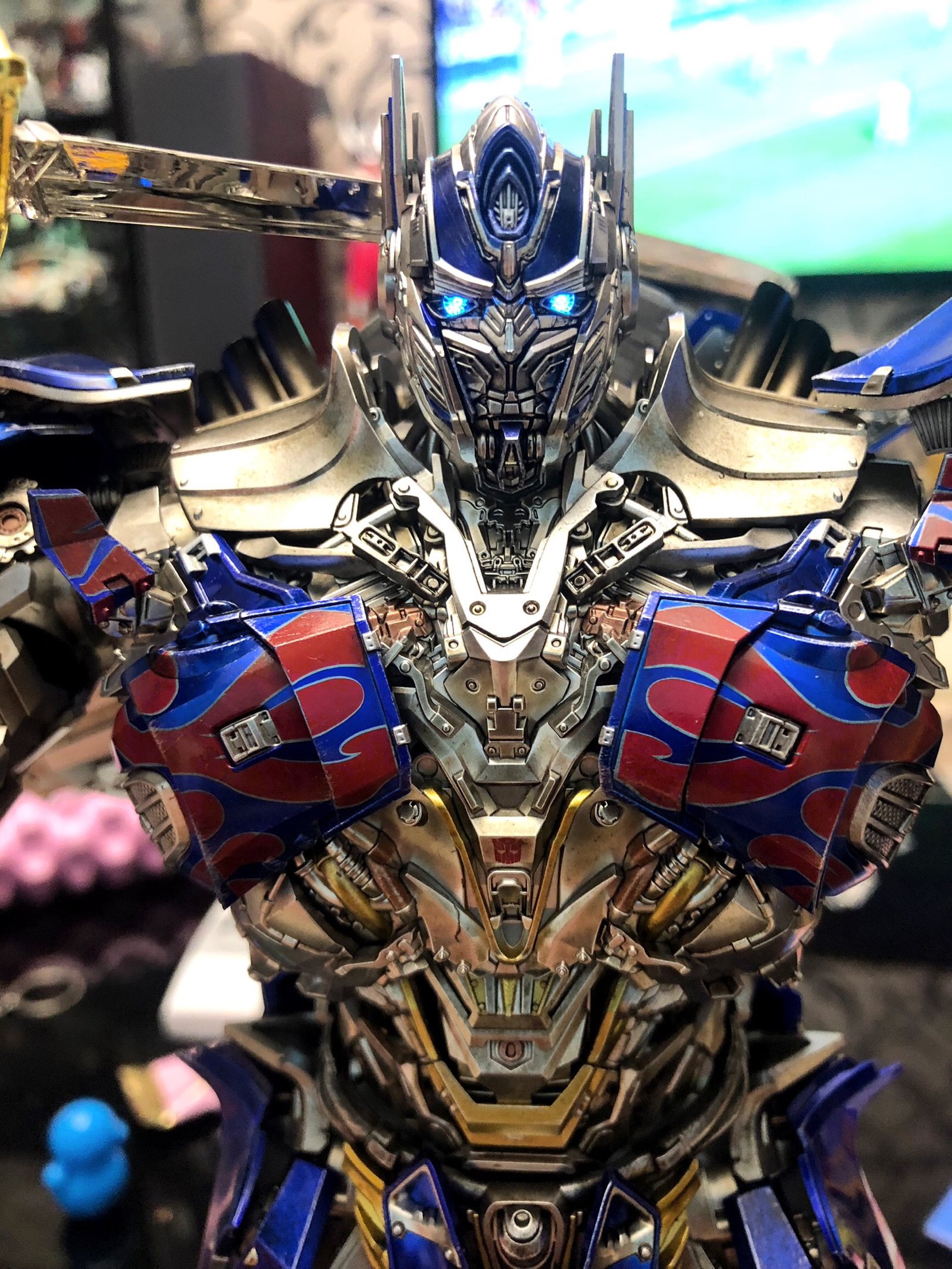 Action Figures Threezero The Last Knight DLX Optimus Prime