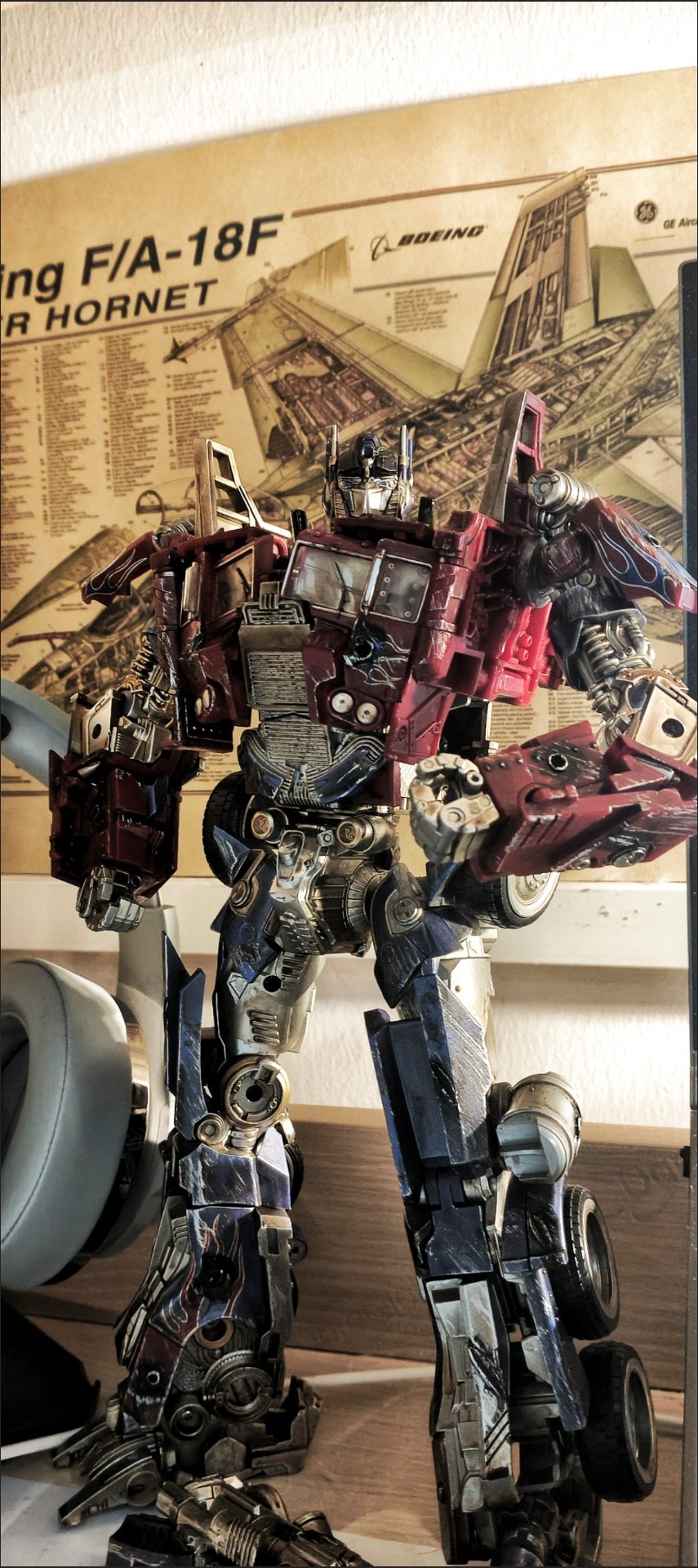 Transformers toys Aoyi Mech H6003-6 Optimus Prime Repainted Battle-Damaged Version