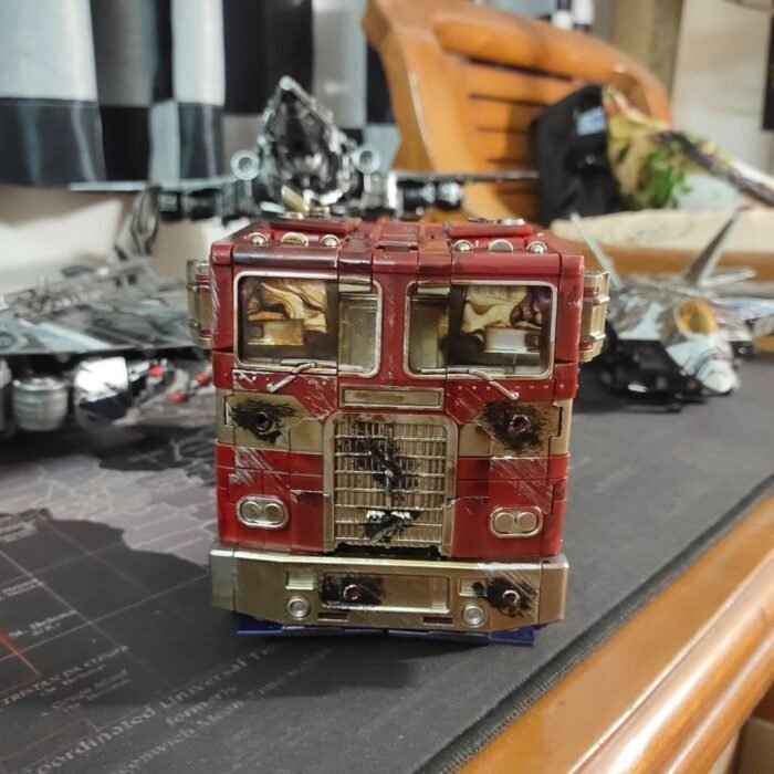 Transformers toys Aoyi Mech H6003-6 Optimus Prime Repainted Battle-Damaged Version
