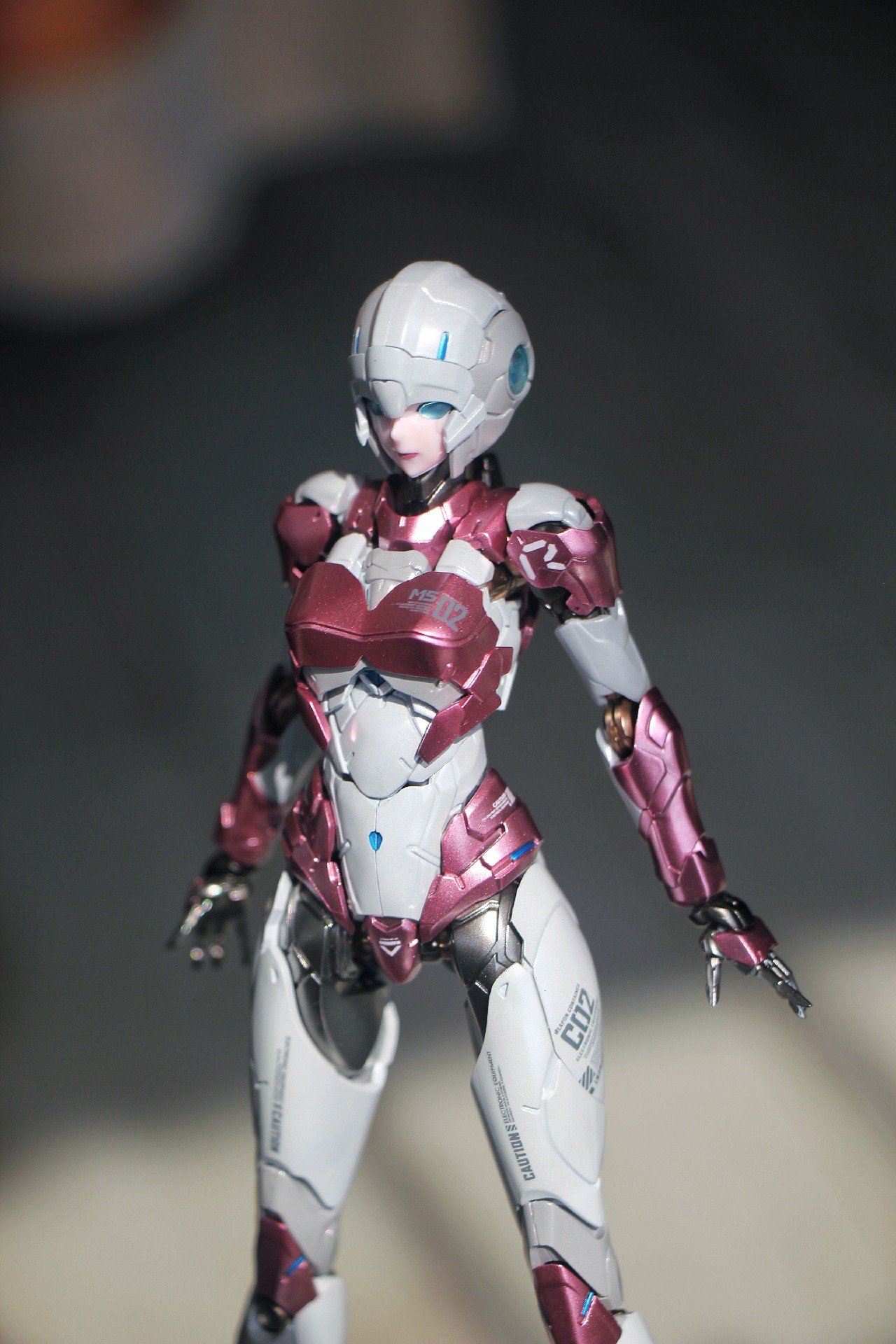Action Figure Sen-Ti-Nel Arcee white and powder color version