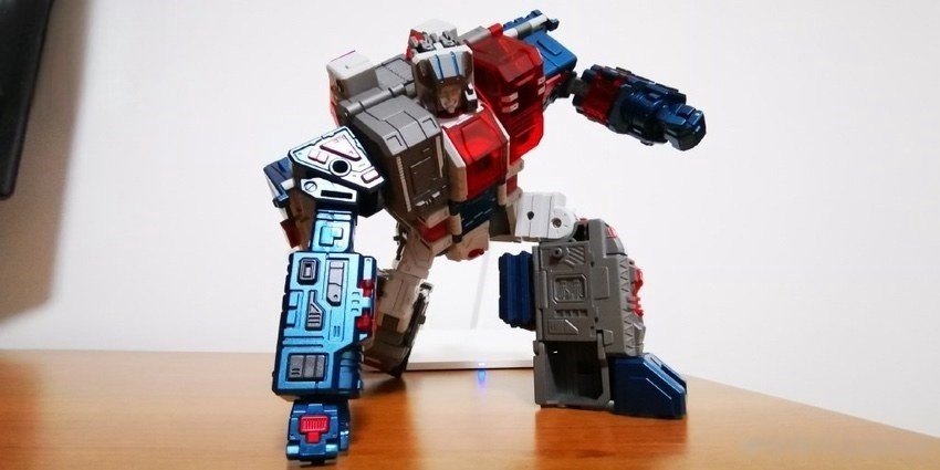 Transformers toy Zeta Toys EX-09 Ford Fortress Maximus Metallic Version