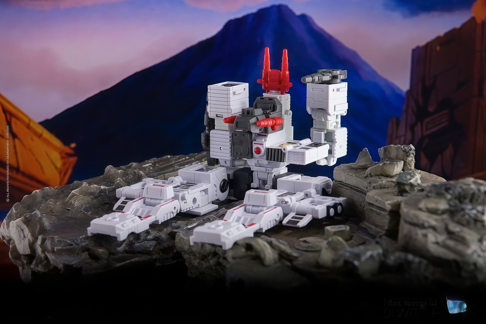 Transformers toy Dr.Wu DW-E54 Iron Fortress Mini Metroplex