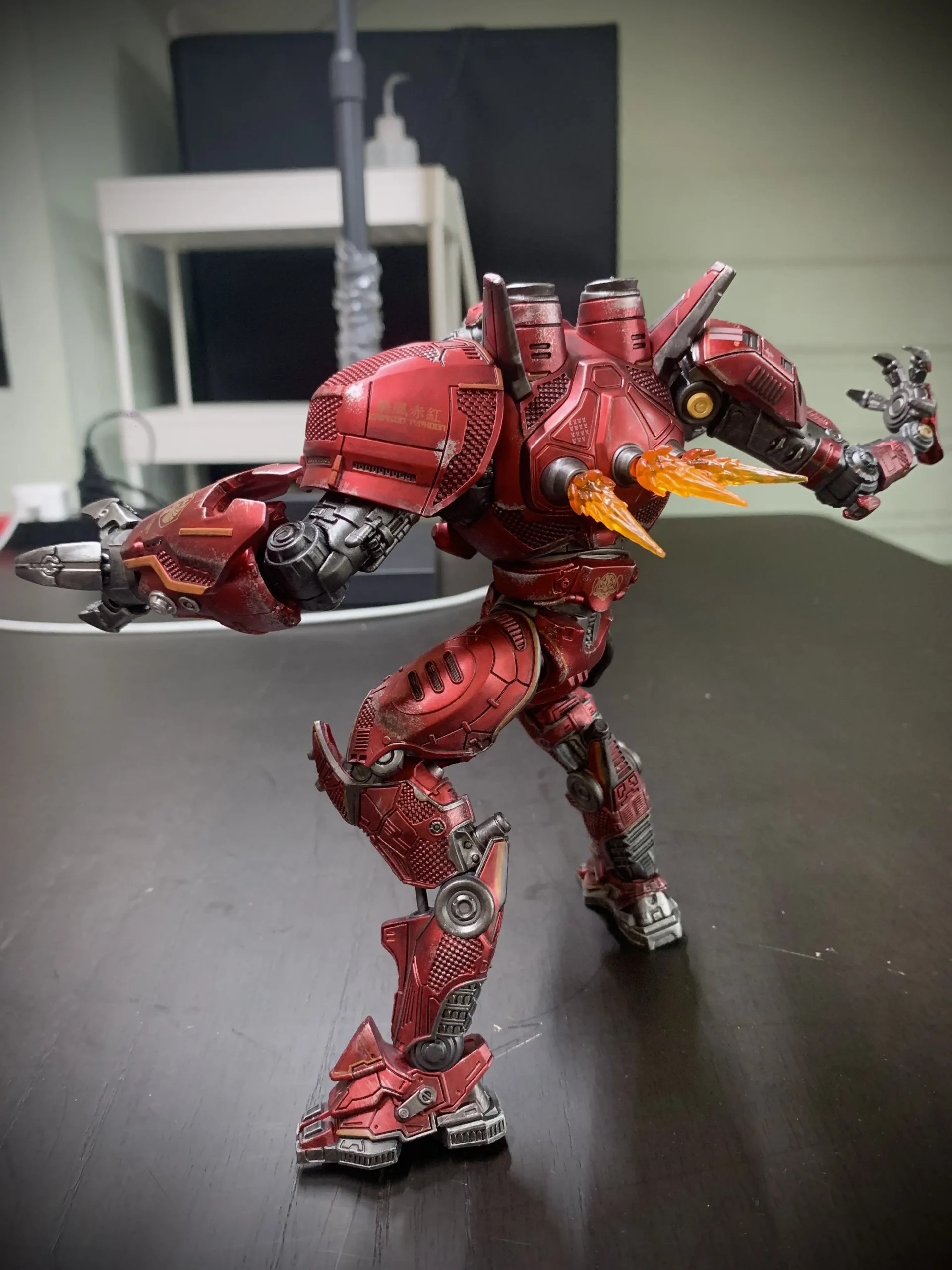 Action Figure LingJiHun Pacific Rim Crimson Typhoon