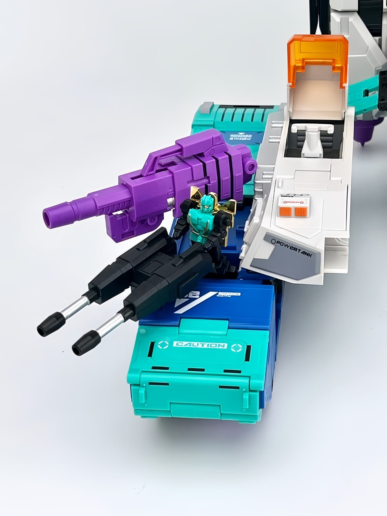 Transformers toy FansHobby MB-08A Master Series Double Evil A Overload