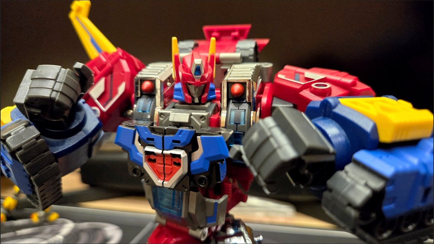 Transformers toy Fansproject Warbot WB008 Trianix Alpha Roadfire