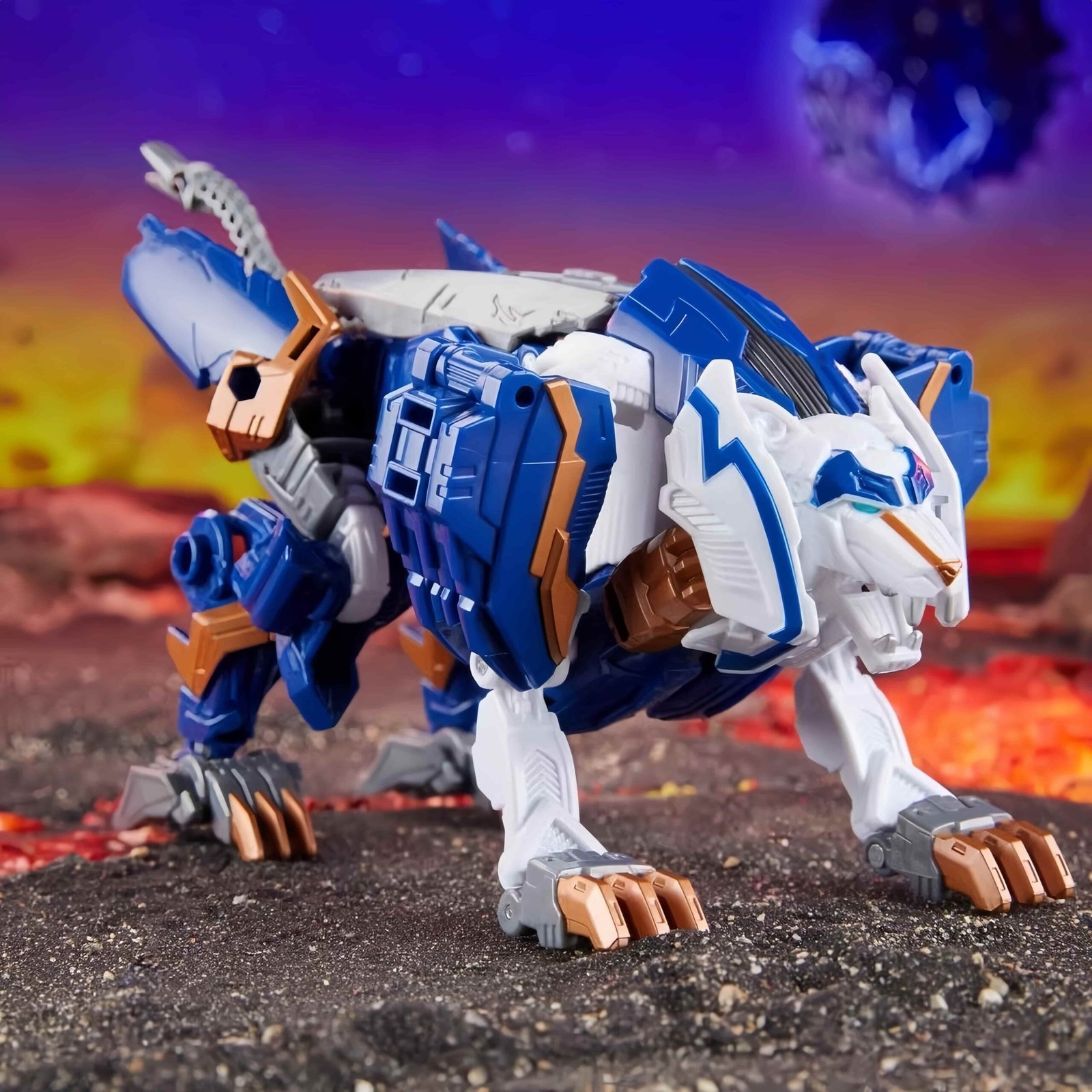 Transformers Toy F8541 Legacy United Voyager Thundertron