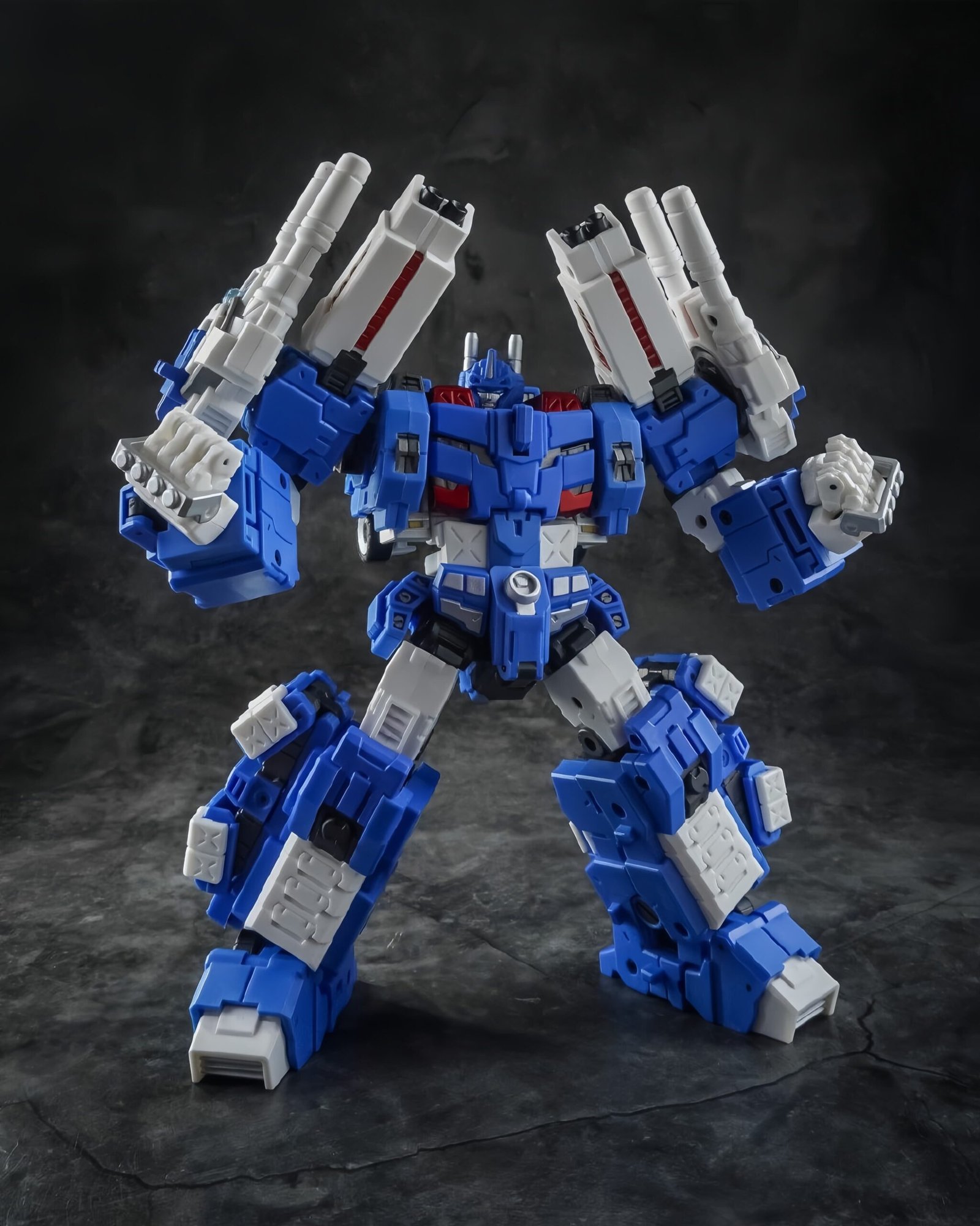 Transformers toy Iron Factory IF-EX44 IDW Ultra Magnus