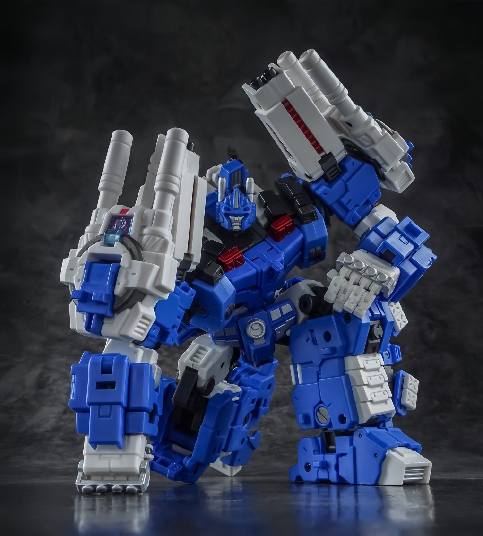 Transformers toy Iron Factory IF-EX44 IDW Ultra Magnus