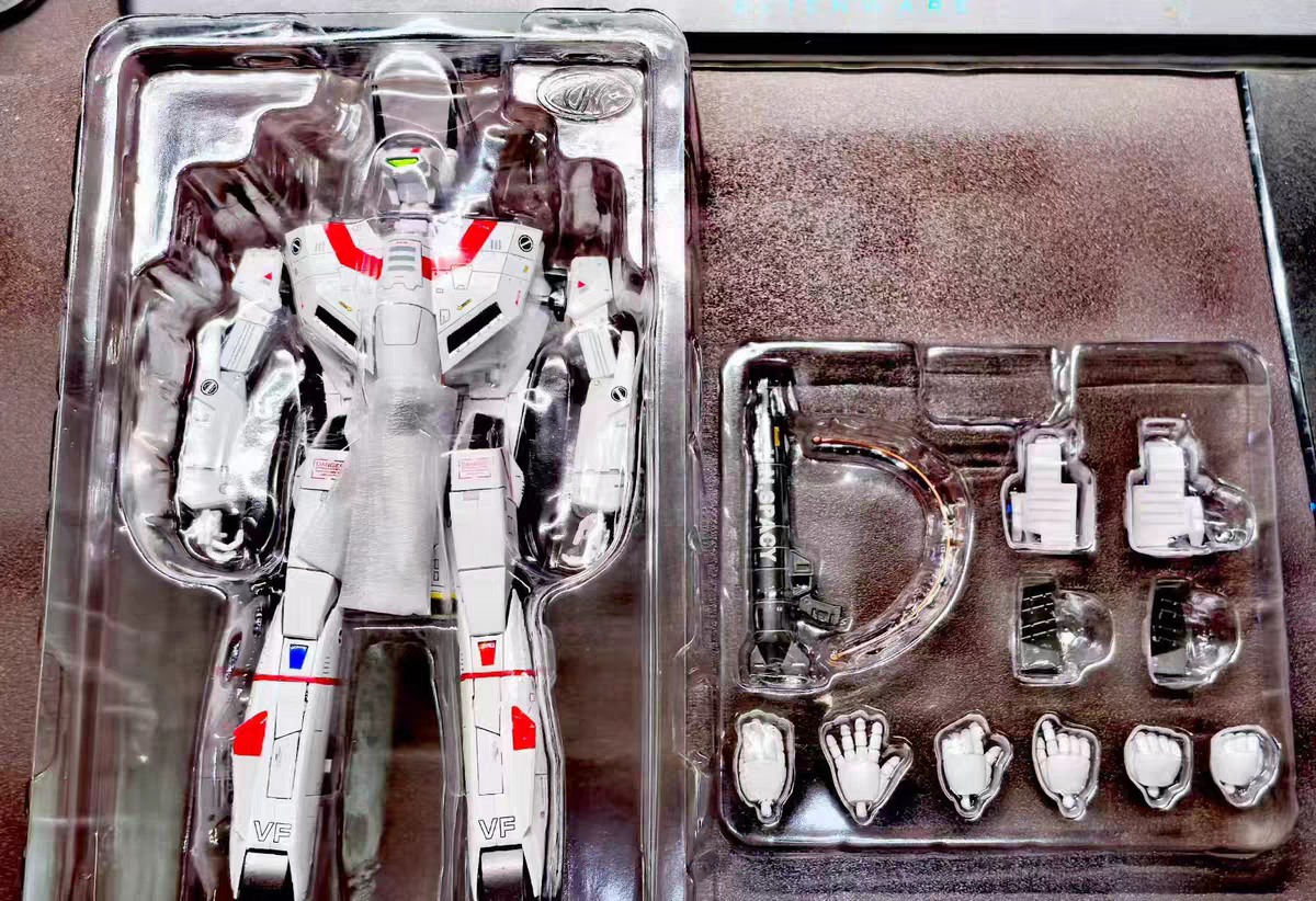 KitzConcept Robotech VF-1J Valkyrie Rick Hunter