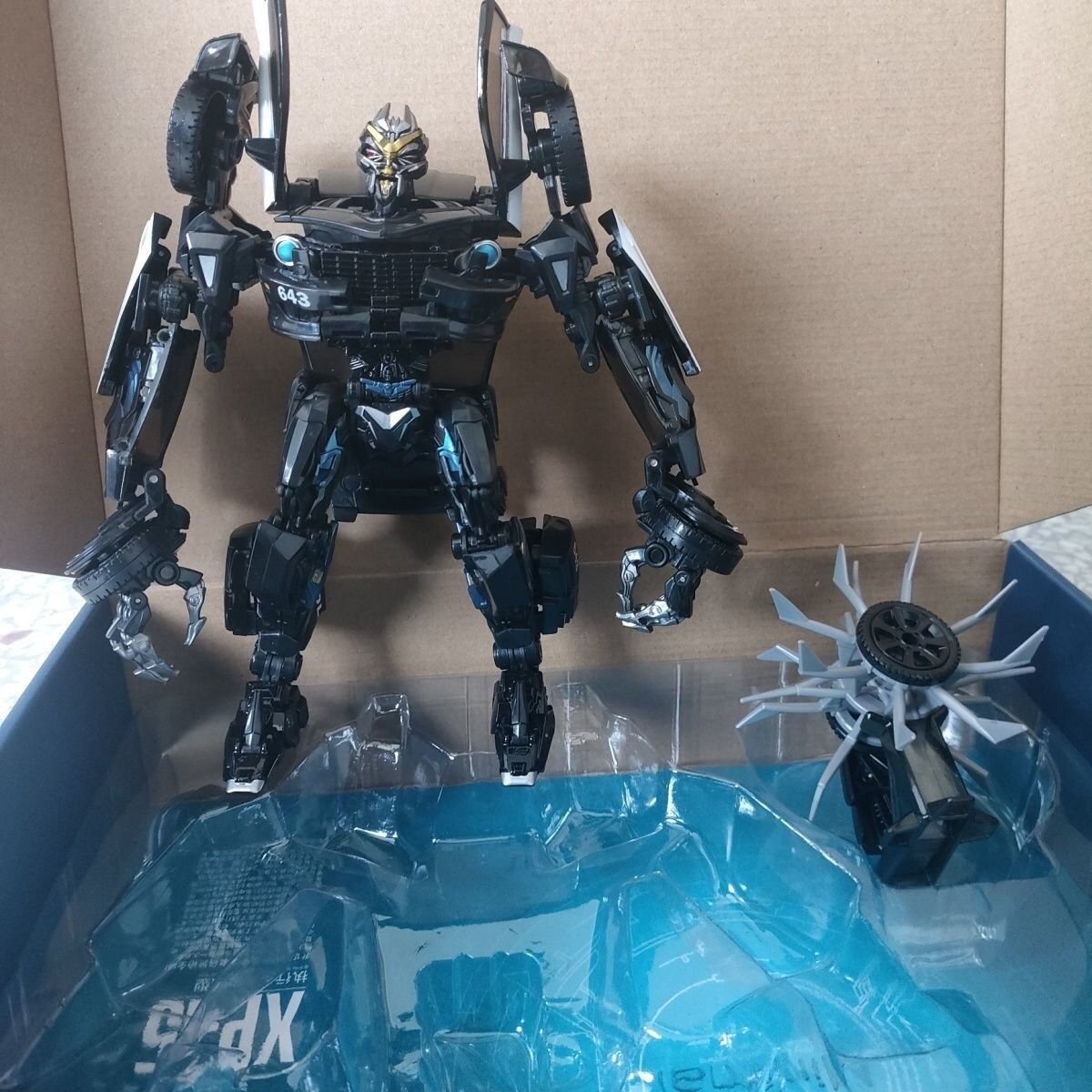 Yuexing XP-15 Barricade MPM05 Oversize Version