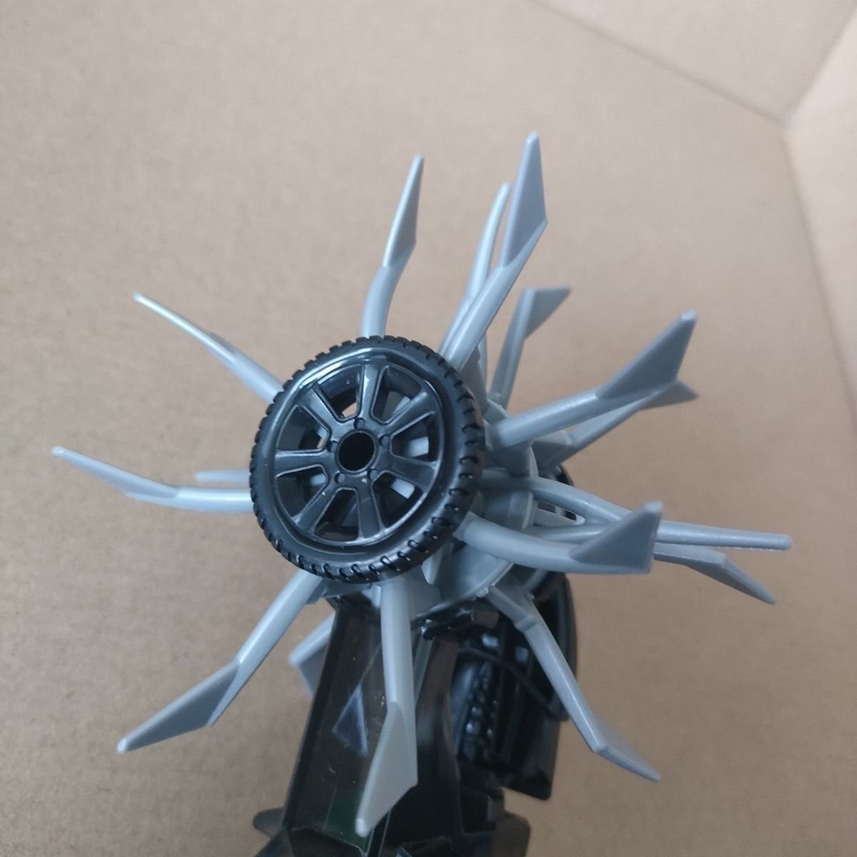 Yuexing XP-15 Barricade MPM05 Oversize Version